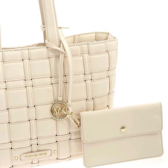 Michael Kors Ivy Medium East West Vegan Leather Tote Bag with wallet - Picture 3 of 12